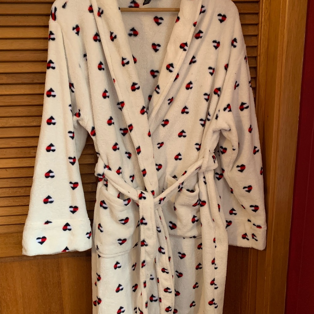 Tommy Hilfiger White Robe with Red and Blue Accents